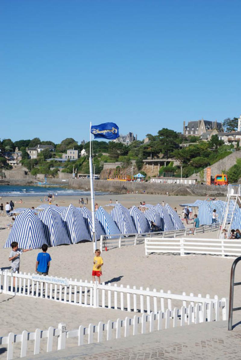 A Saint Malo, Découvrir l'Hôtel Eden, son jardin et la proximité de la plage, vous séduirons lors de votre séjour.